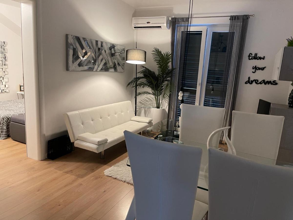 Apartment New Chic Supetar Extérieur photo