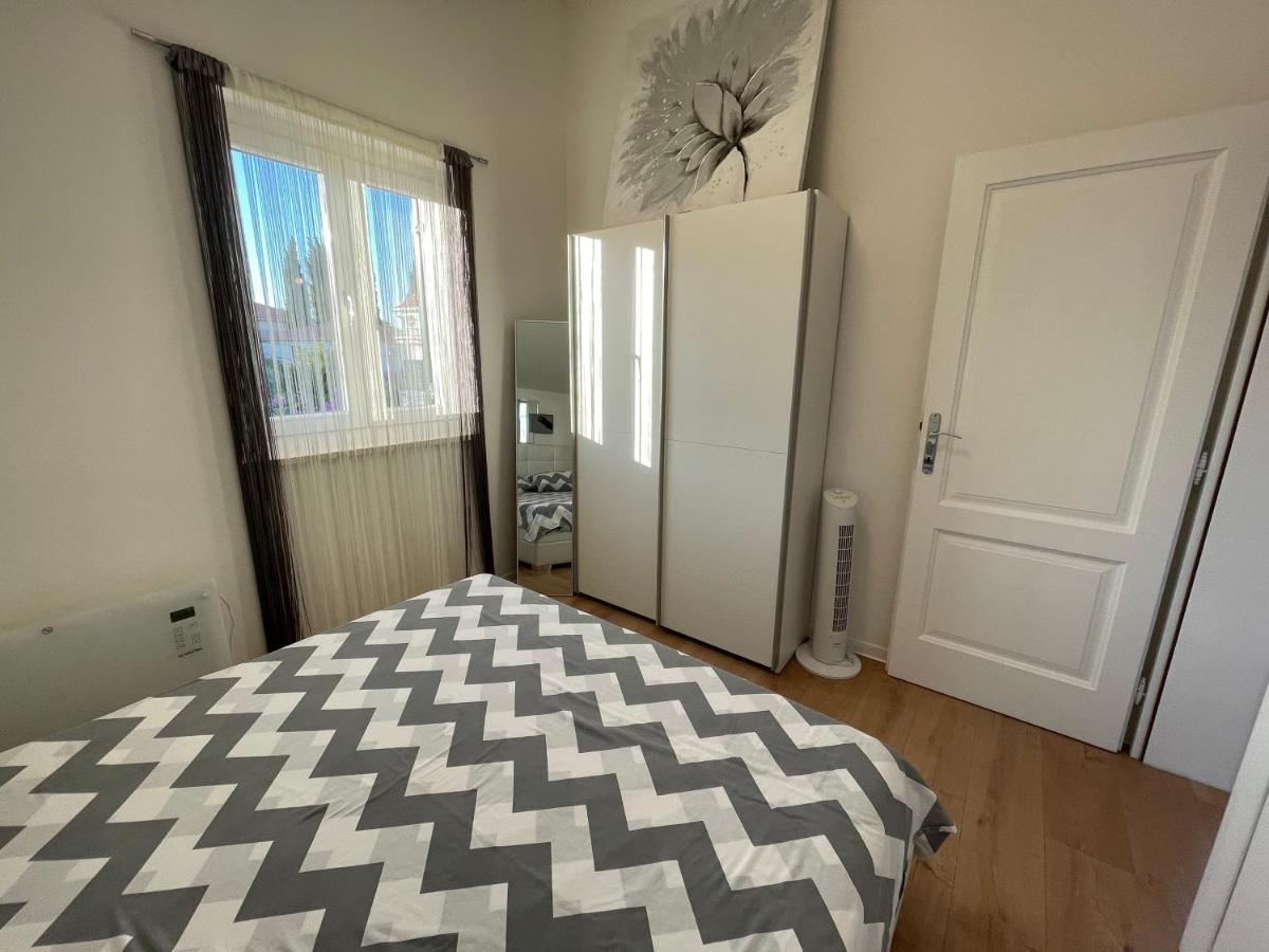 Apartment New Chic Supetar Extérieur photo